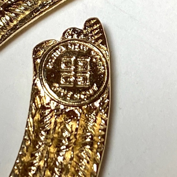 GIVENCHY Textured Gold Tone Post Pierced Earrings 80's French Couture - Picture 8 of 12